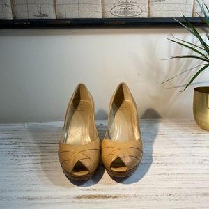 Classic Stewart Weitzman Peep Toe Heels 10.5 M